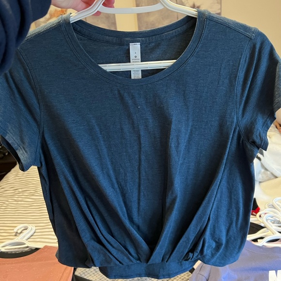 lululemon never worn - Picture 1 of 3